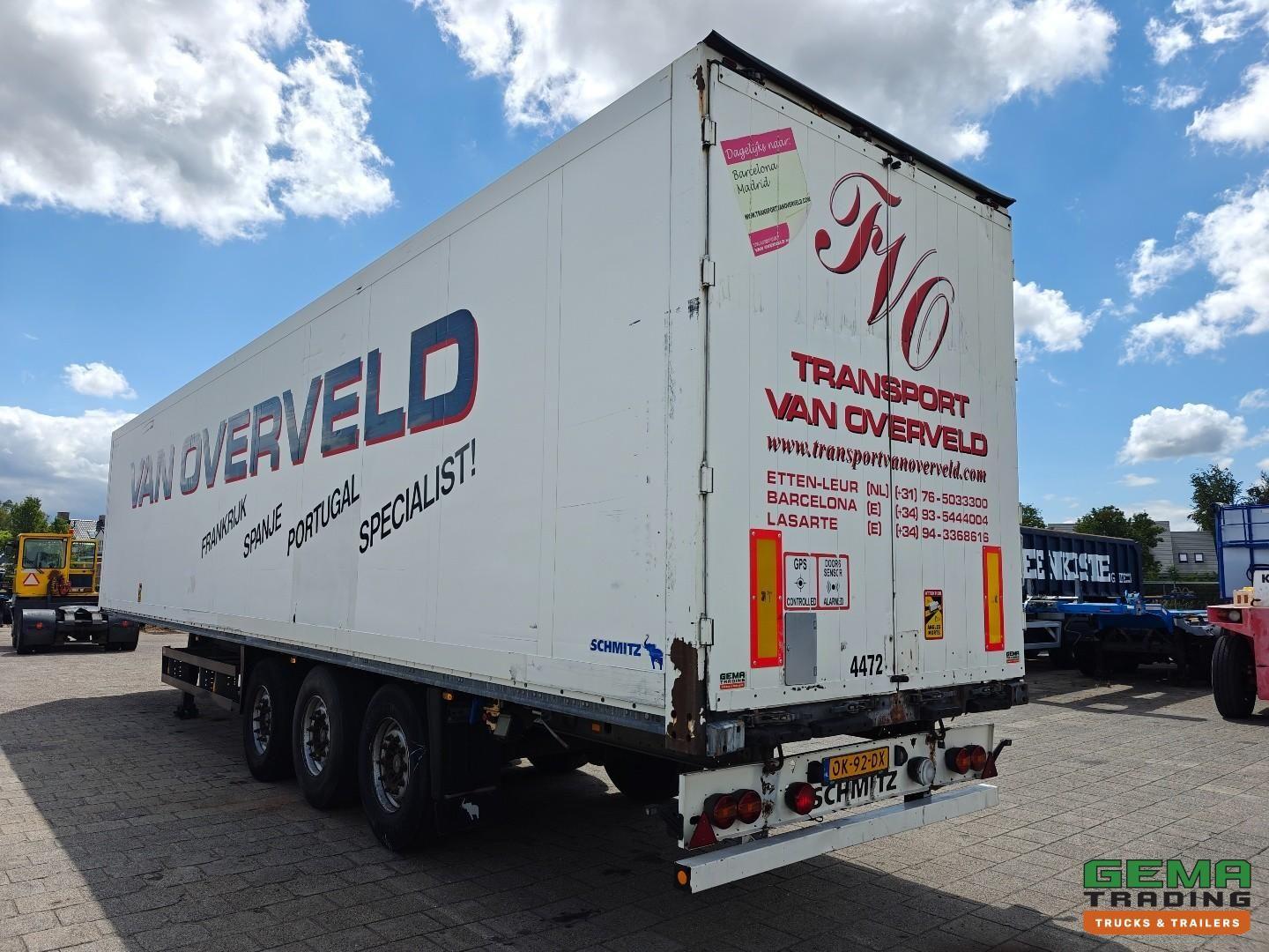 Schmitz Cargobull SKO 24 13,6 m langer isolierter Kofferaufbau 