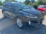 Ford Kuga 1.5 EcoBlue Titanium LED Kamera BLIS DAB - Ford Kuga: Titanium
