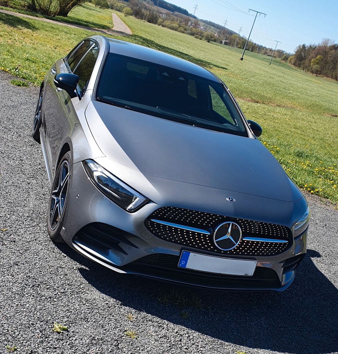 MERCEDES-BENZ A 220-AMG-Line /Multibeam/AHK/360°/AR/Burmester