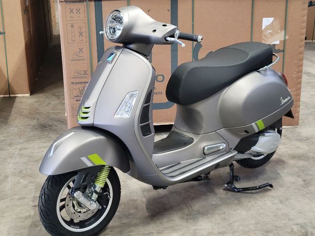 Vespa GTS 300 Super Tech 24er + 3.J Garantie !