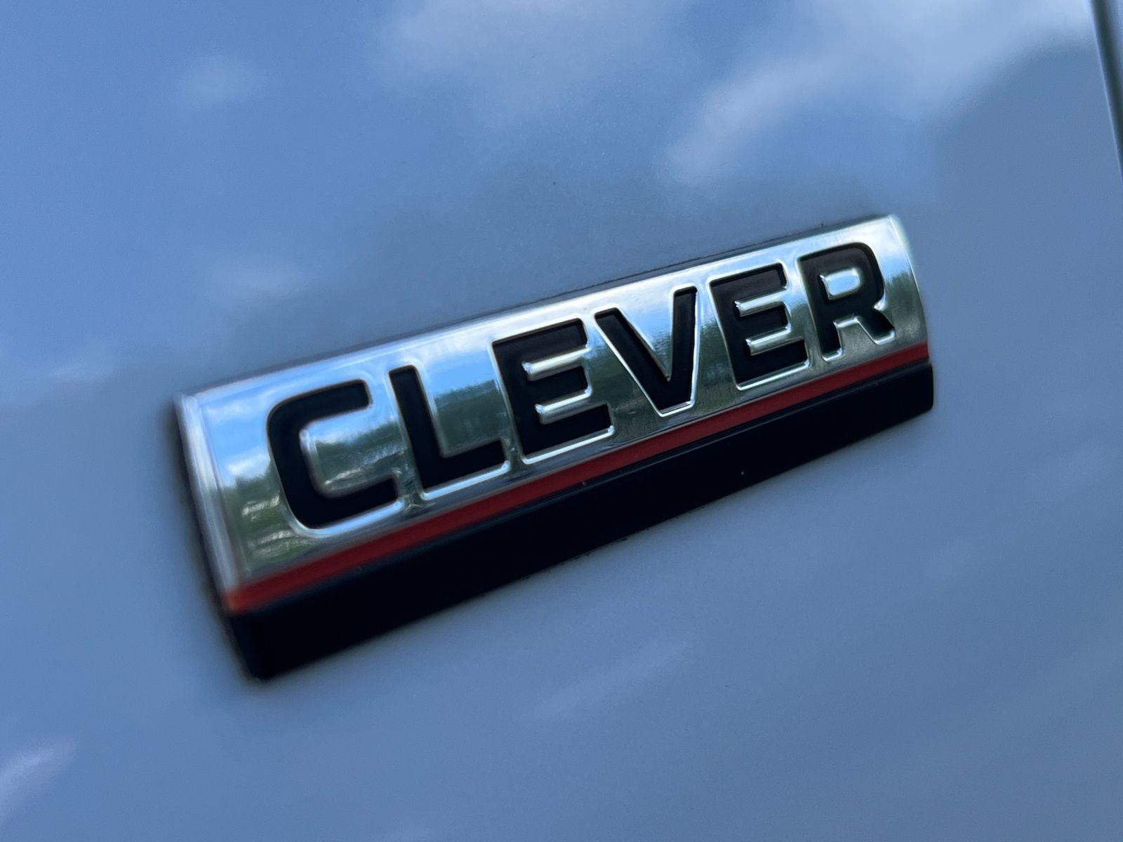 Fahrzeugabbildung SKODA Karoq Clever 1.5 TSI DSG *LED,Pano,Navi,Kamera,1