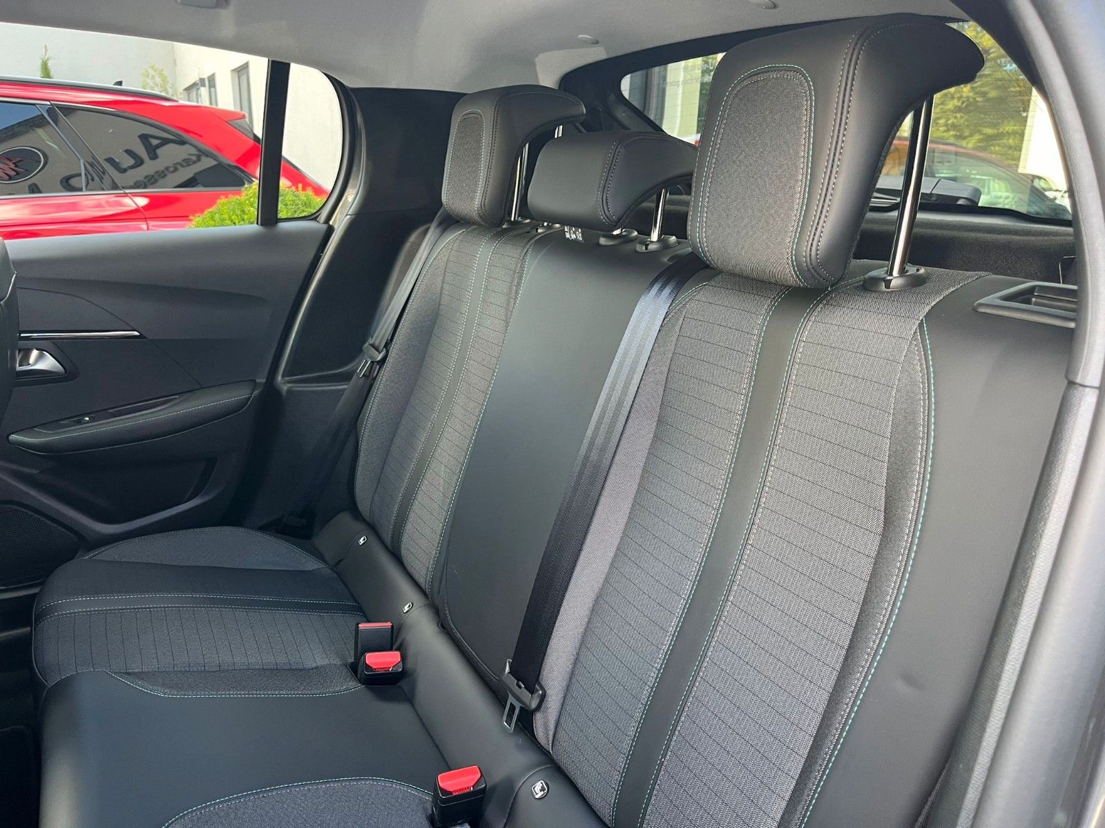 Fahrzeugabbildung Peugeot 208 Allure Pack