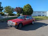 Mercedes-Benz 190 D W201 Signalrot  TÜV NEU - Mercedes-Benz 190 aus 1986 mit Diesel-Antrieb
