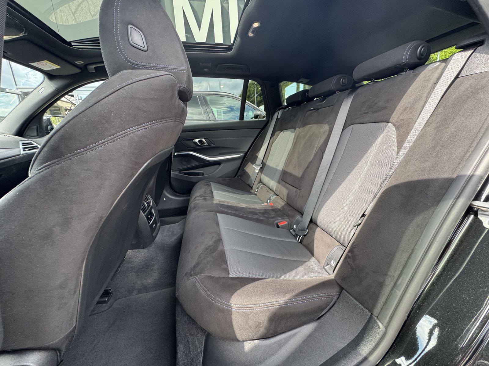 BMW 320 - Bild 8