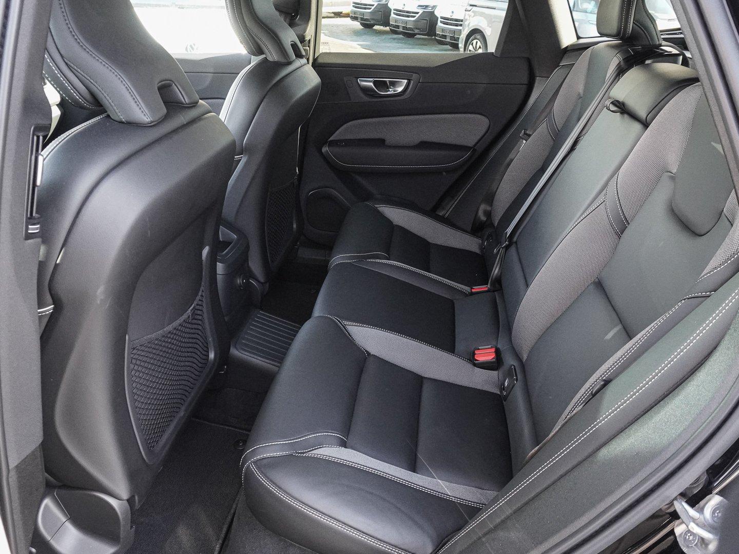 Volvo XC60 T8 AWD Black Edition Ultra Plug-in Hybrid