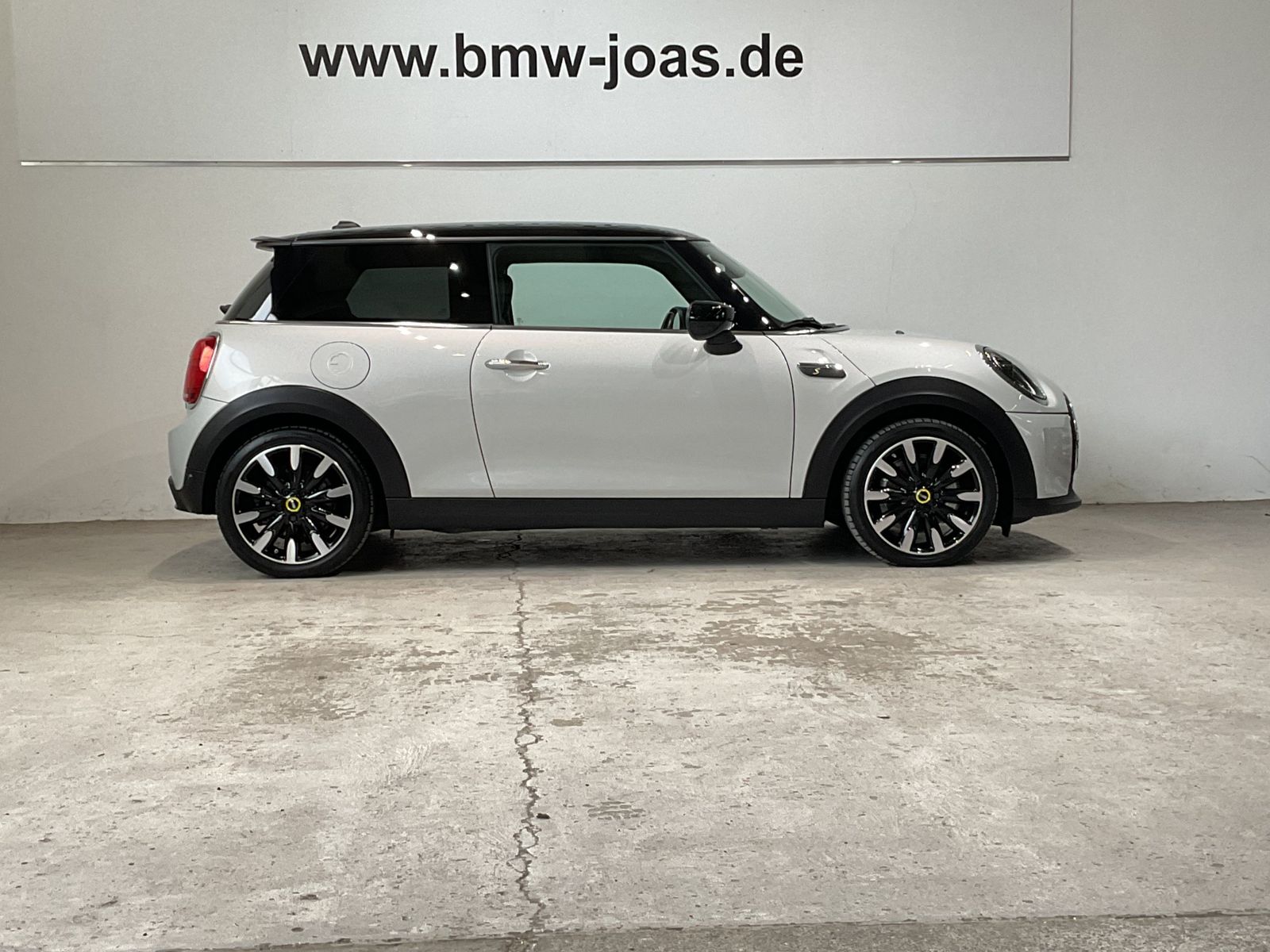 Fahrzeugabbildung MINI Cooper SE Elektro-Cityflitzer