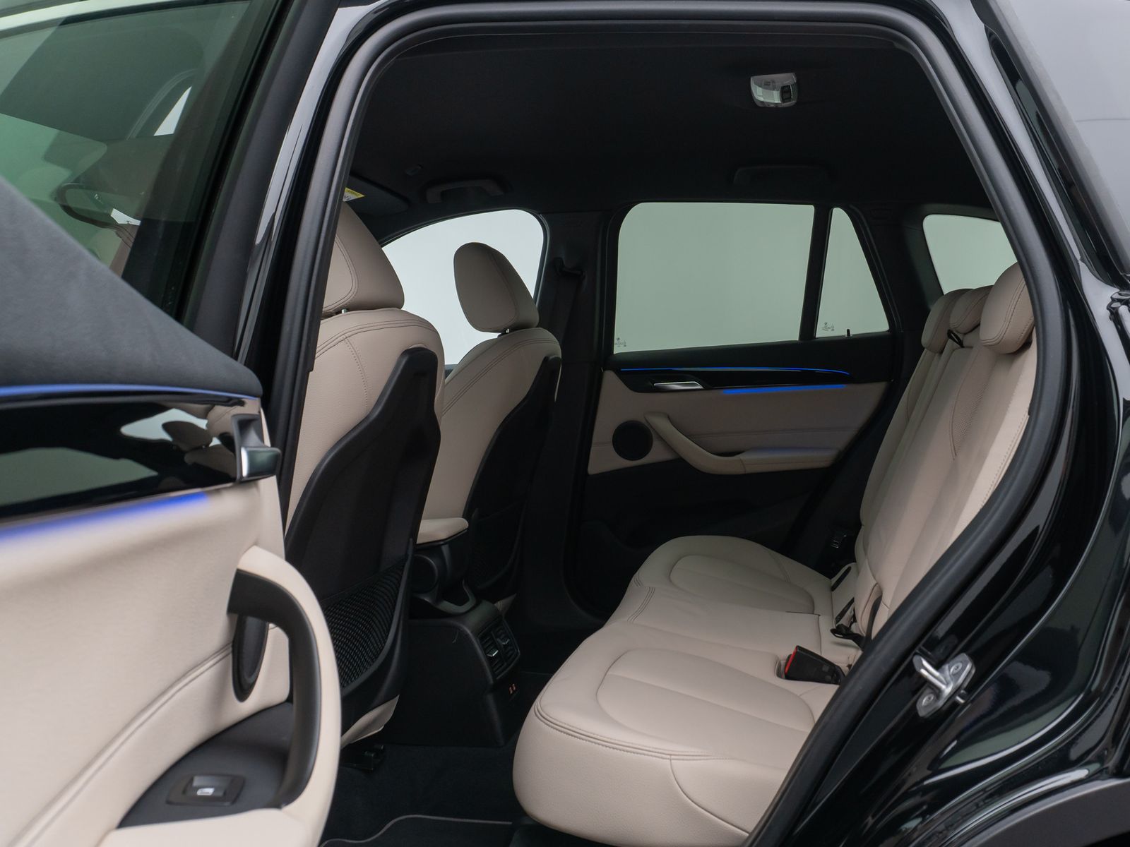 Fahrzeugabbildung BMW X1 xD20i xLine Kamera HUD DAB HiFi Komfort Sport