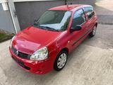 Renault Clio II Campus Access Tüv Neu - Renault Clio aus 2010