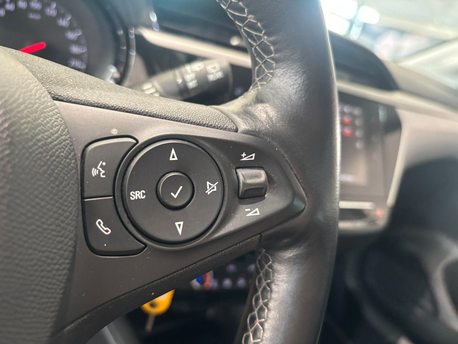 Fahrzeugabbildung Opel Corsa F 1.2 EDITION NAVI/LED/TEMP/PDC/SPORT/DAB+
