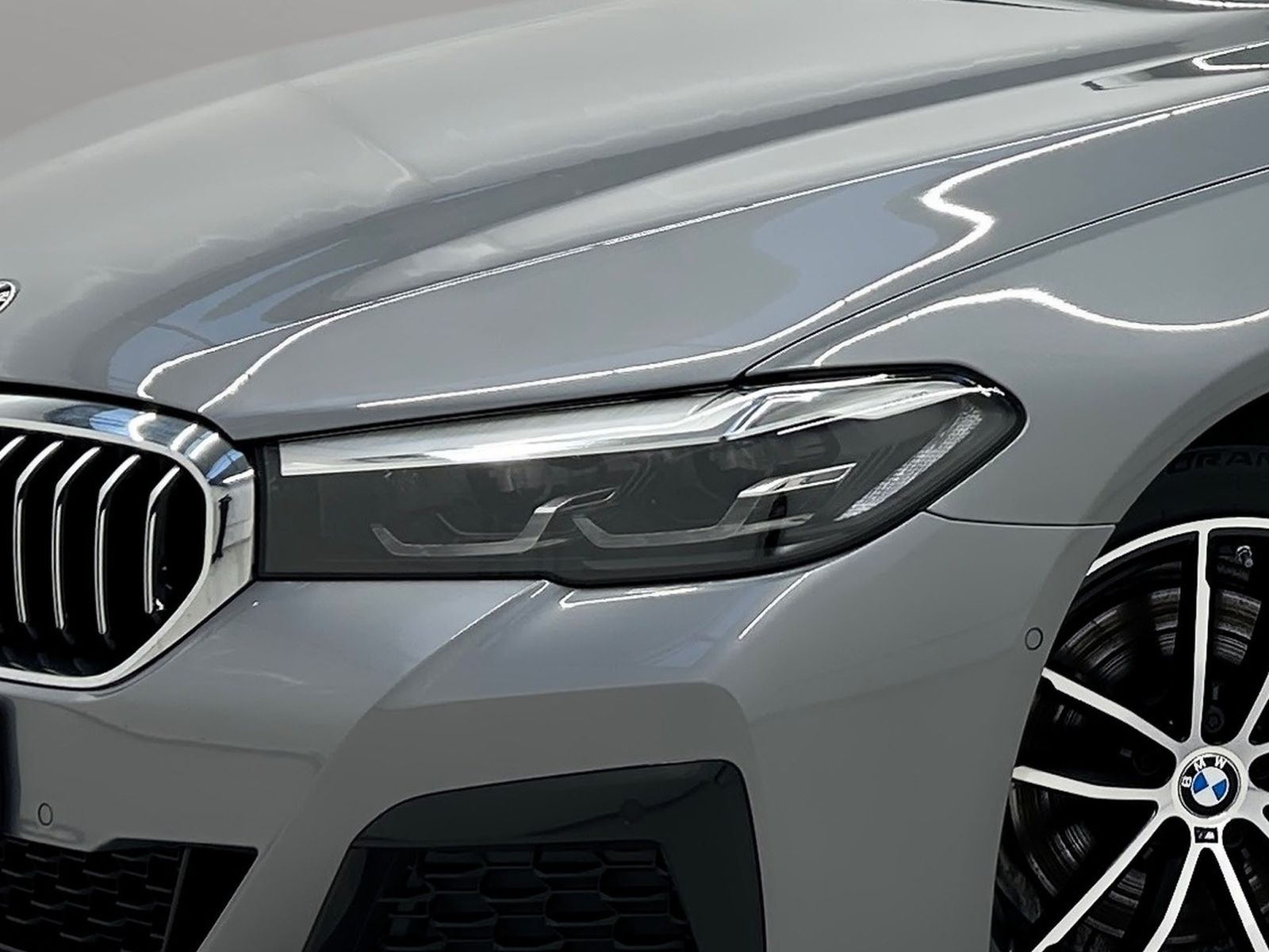 BMW 520d xDrive M Sport AHK Driv.Assist.Prof Kamera foto 5