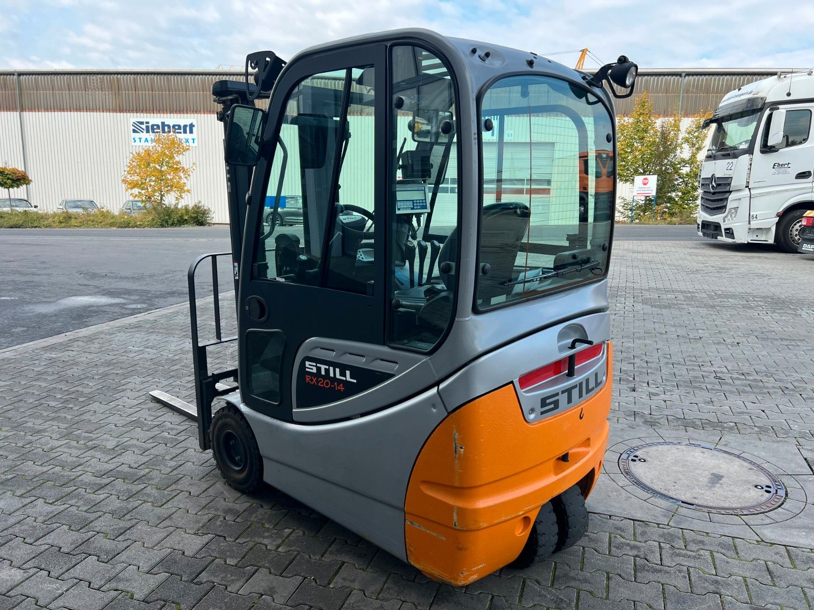 Fahrzeugabbildung Still RX 20-14 / Triplex: 4,3m / nur 1.445h! / SS