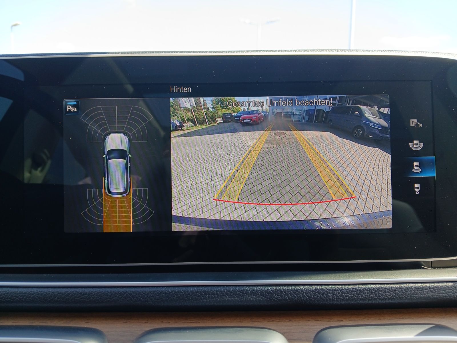 Fahrzeugabbildung Mercedes-Benz GLE 350 de 4Matic 9G AMG-Line Pano