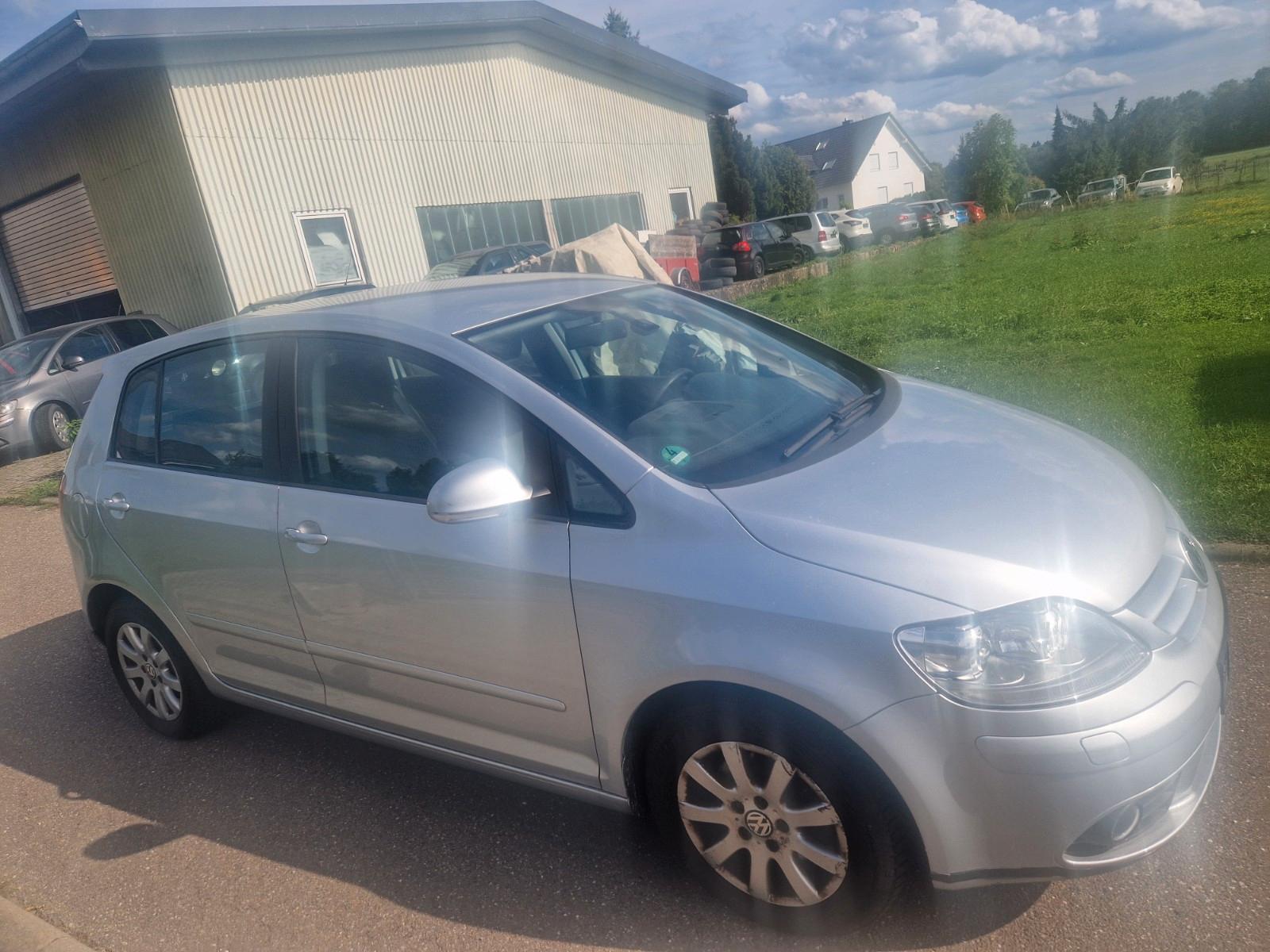 Volkswagen Golf Plus 2006 — rear view