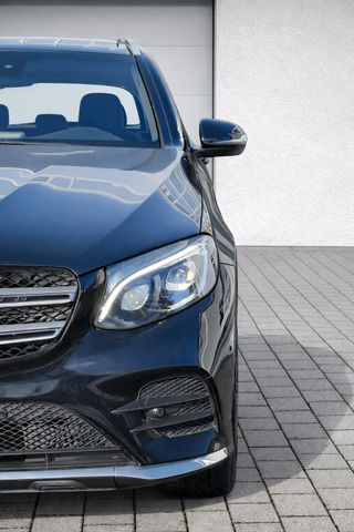 MERCEDES-BENZ GLC 350d/4MATIC/AMG-Line/Pano./AHK/Std.H.