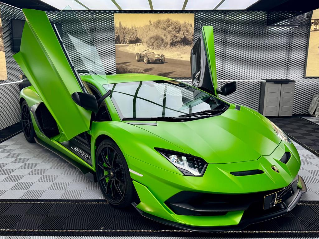 Lamborghini Aventador