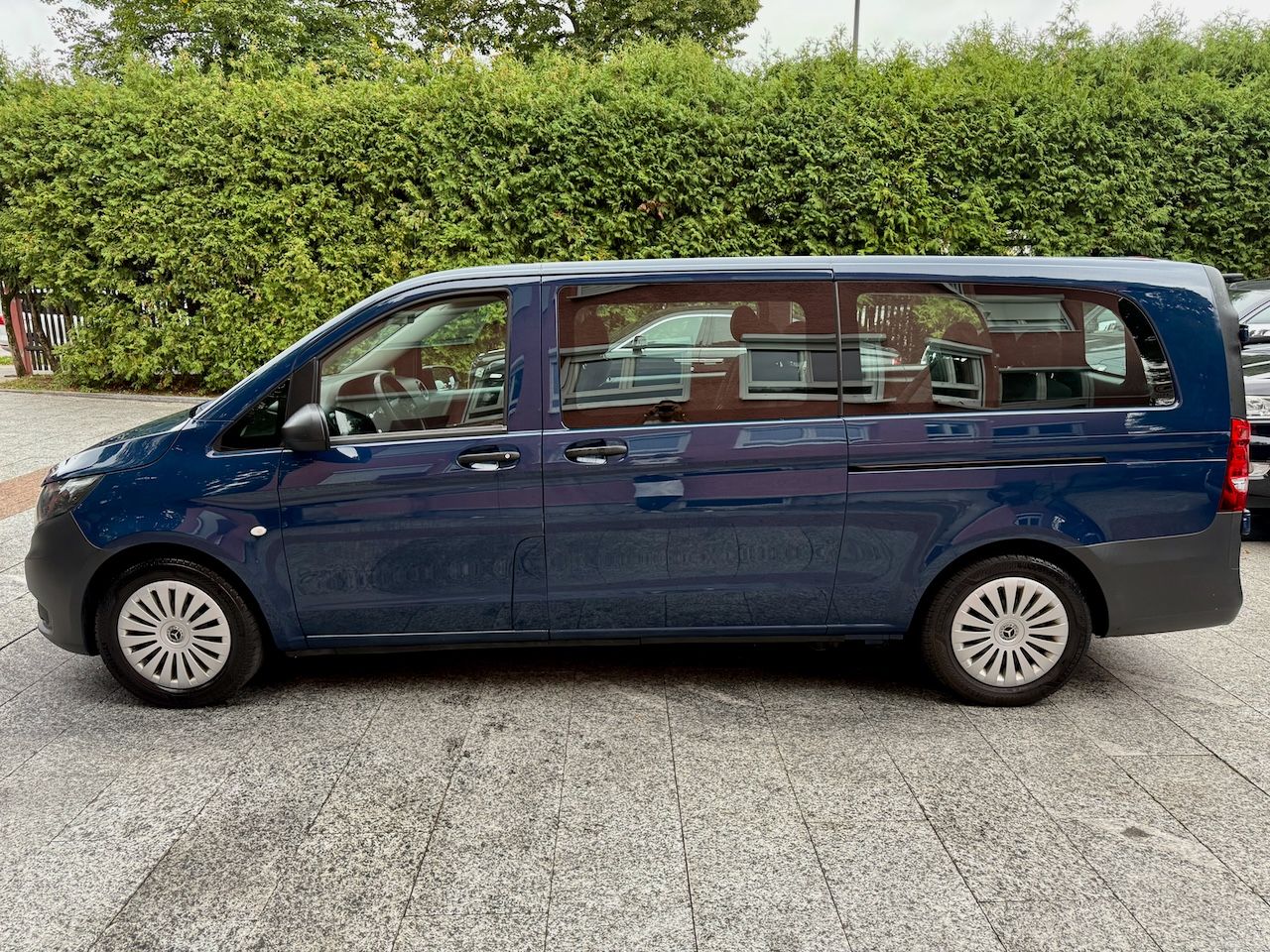 MERCEDES-BENZ Vito Tourer 114 CDI extralang Aut. *8-Sitzer*1.H
