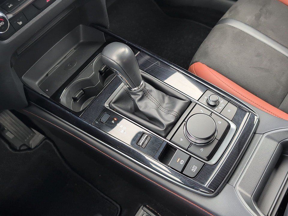 Fahrzeugabbildung Mazda CX-30 2.0L 150 SKY-G 6AT NAGISA !GARANTIE-06/30!