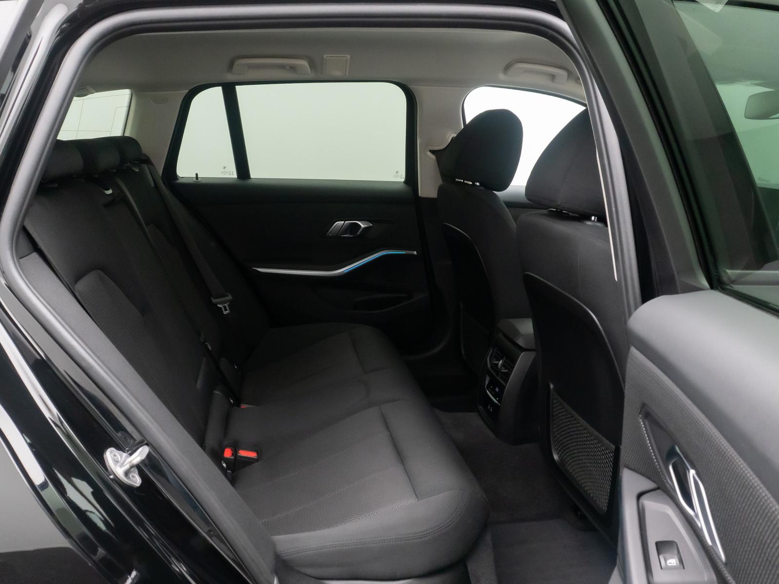 BMW 320 i GeschwindigReg PDC DAB Cockpit+ Widscreen, миниатюра 27