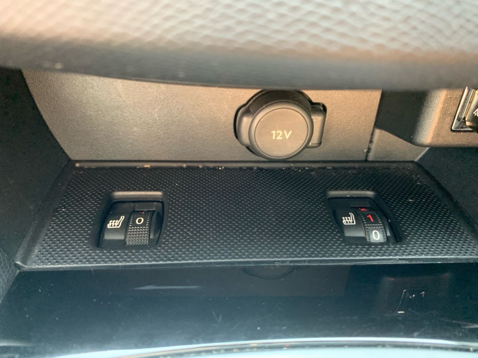Fahrzeugabbildung Peugeot 308 1.2 e-THP/PureTech Active Kamera