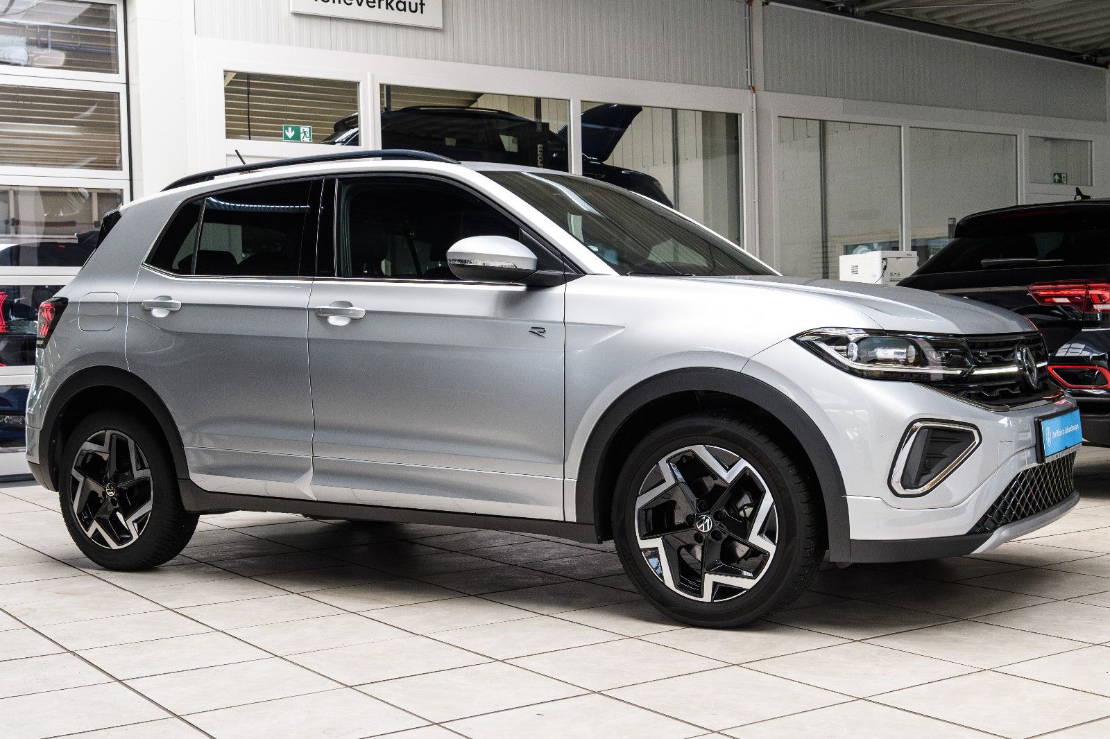 Fahrzeugabbildung Volkswagen T-Cross R-Line 1.5 TSI DSG IQ-LED+AHK+KAMERA+ACC