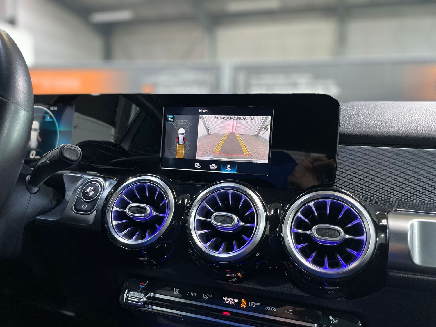 Fahrzeugabbildung Mercedes-Benz GLB 200 Style #LED#MBUX#Distr.#Kamera#Ambiente