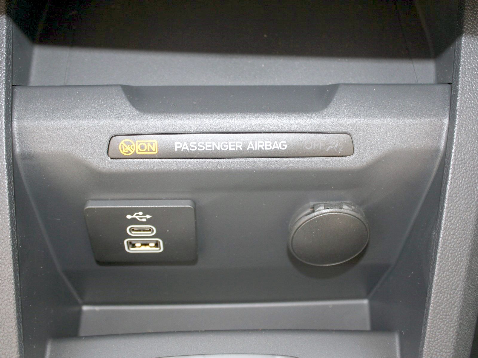 Fahrzeugabbildung Ford Tourneo Courier Trend