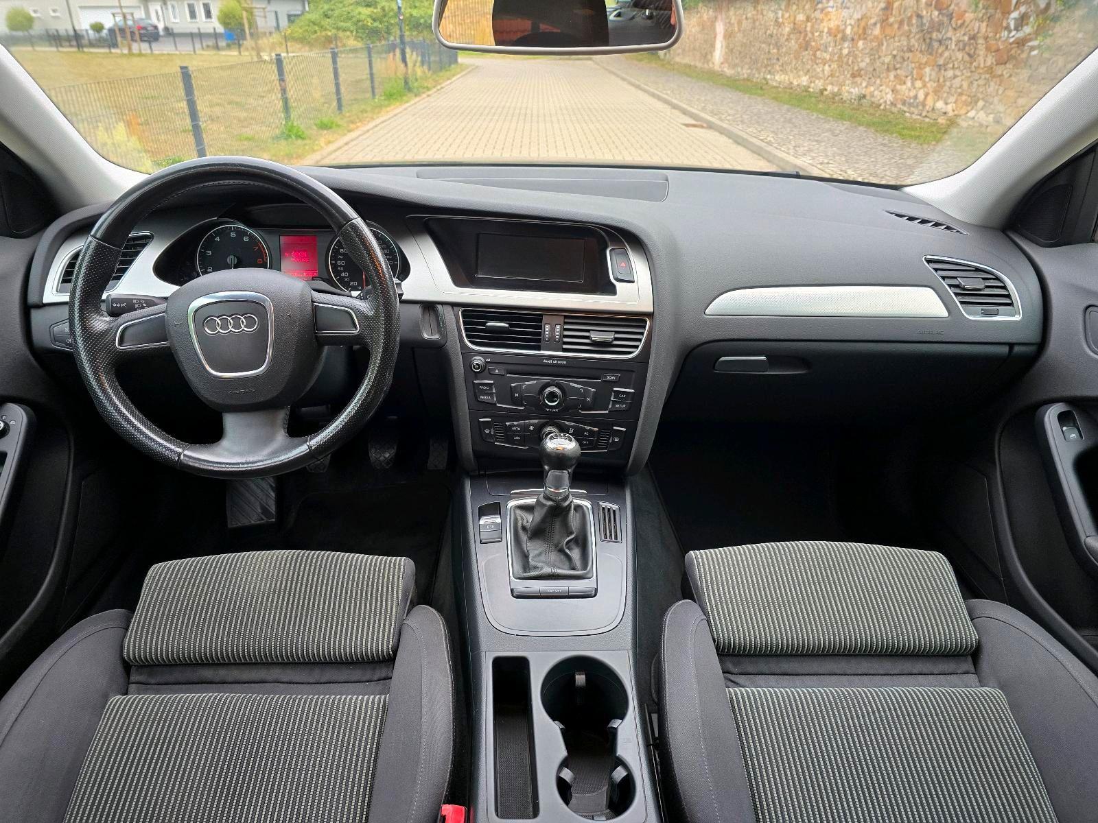 Audi A4 2008 — photo 9