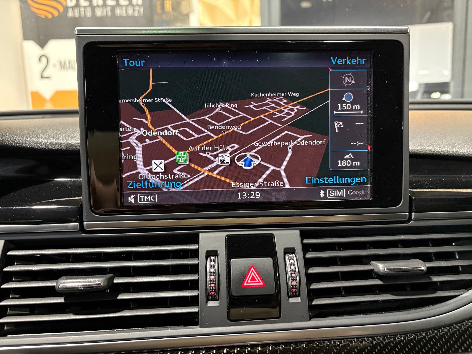 Fahrzeugabbildung Audi RS6 Avant 4.0 TFSI quattro performance/RAUTE/360