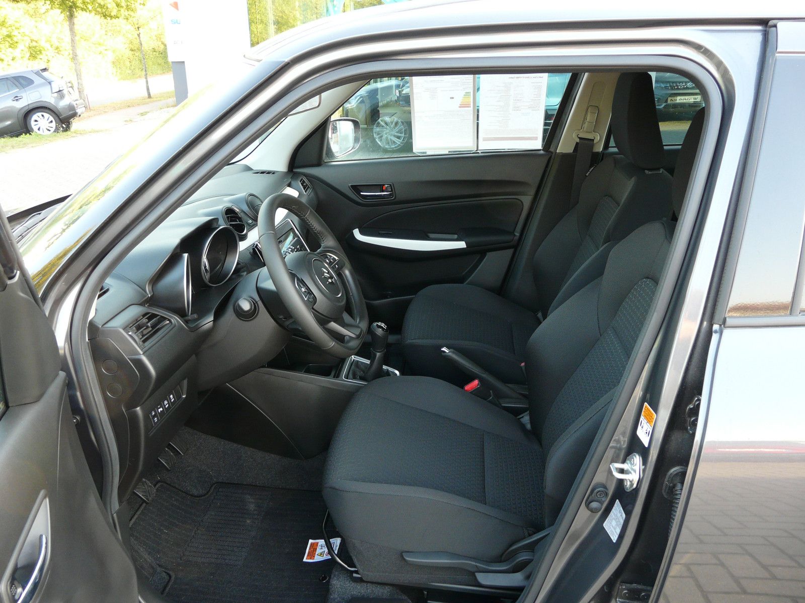 Fahrzeugabbildung Suzuki Swift 1.2 Comfort+  Hybrid