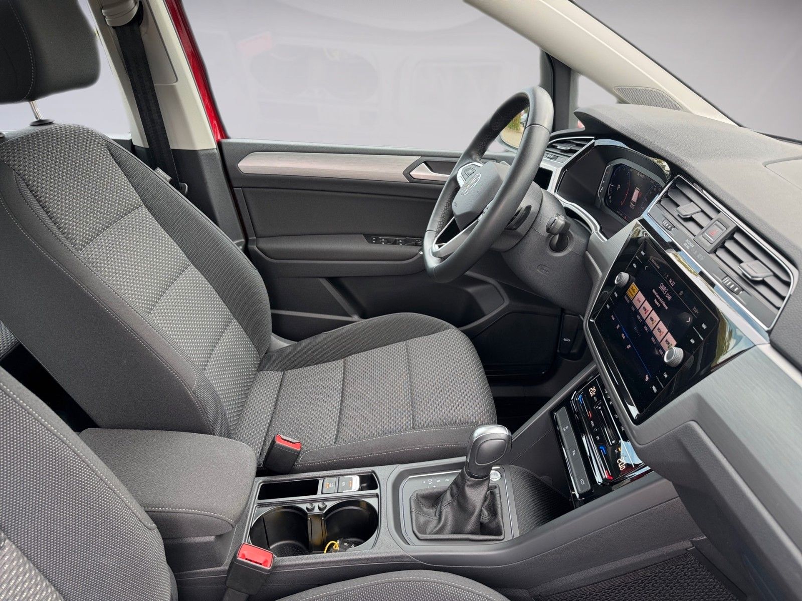 Fahrzeugabbildung Volkswagen Touran Comfortline 1.5 TSI