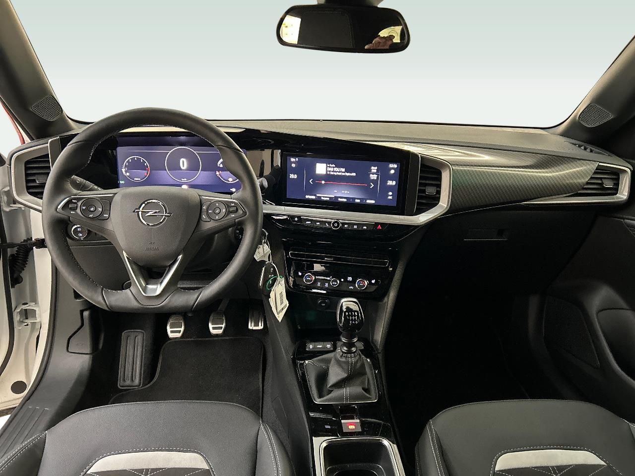 Fahrzeugabbildung Opel Mokka 1.2 Turbo GS// RFK, PDC, Navi, Sitzhzg., K