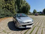 Peugeot 206 CC Silber 109 PS - 121.118 km - Peugeot 206 mit Benzin-Antrieb: Cabrio, Ps