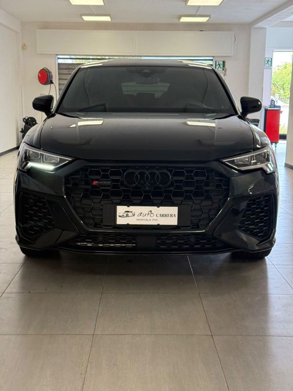 Image of Audi Q3