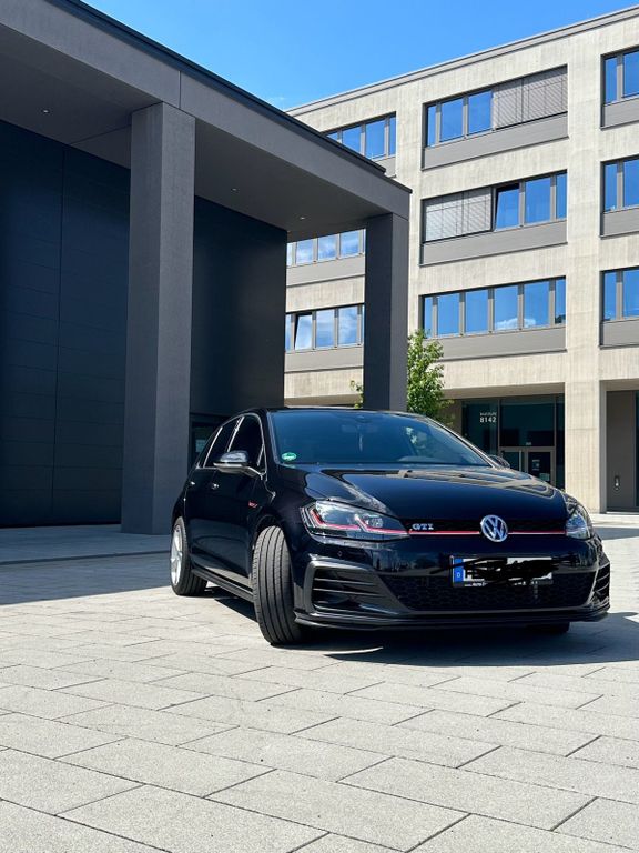 Image of Volkswagen Golf