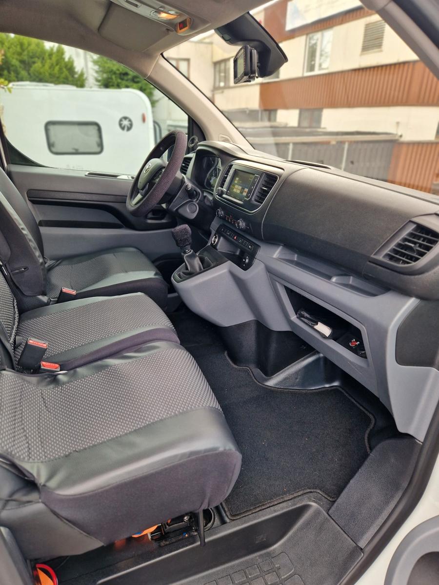 Toyota Proace L1 Kasten Meister PDC V+H Kamera Navi