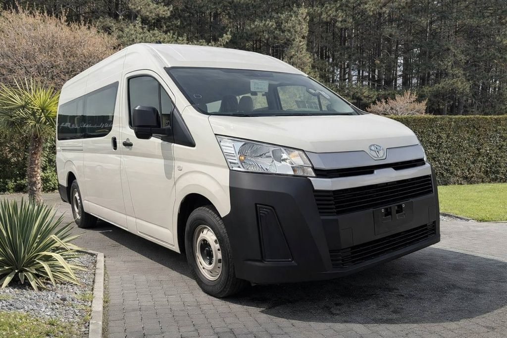 Image of Toyota Hiace