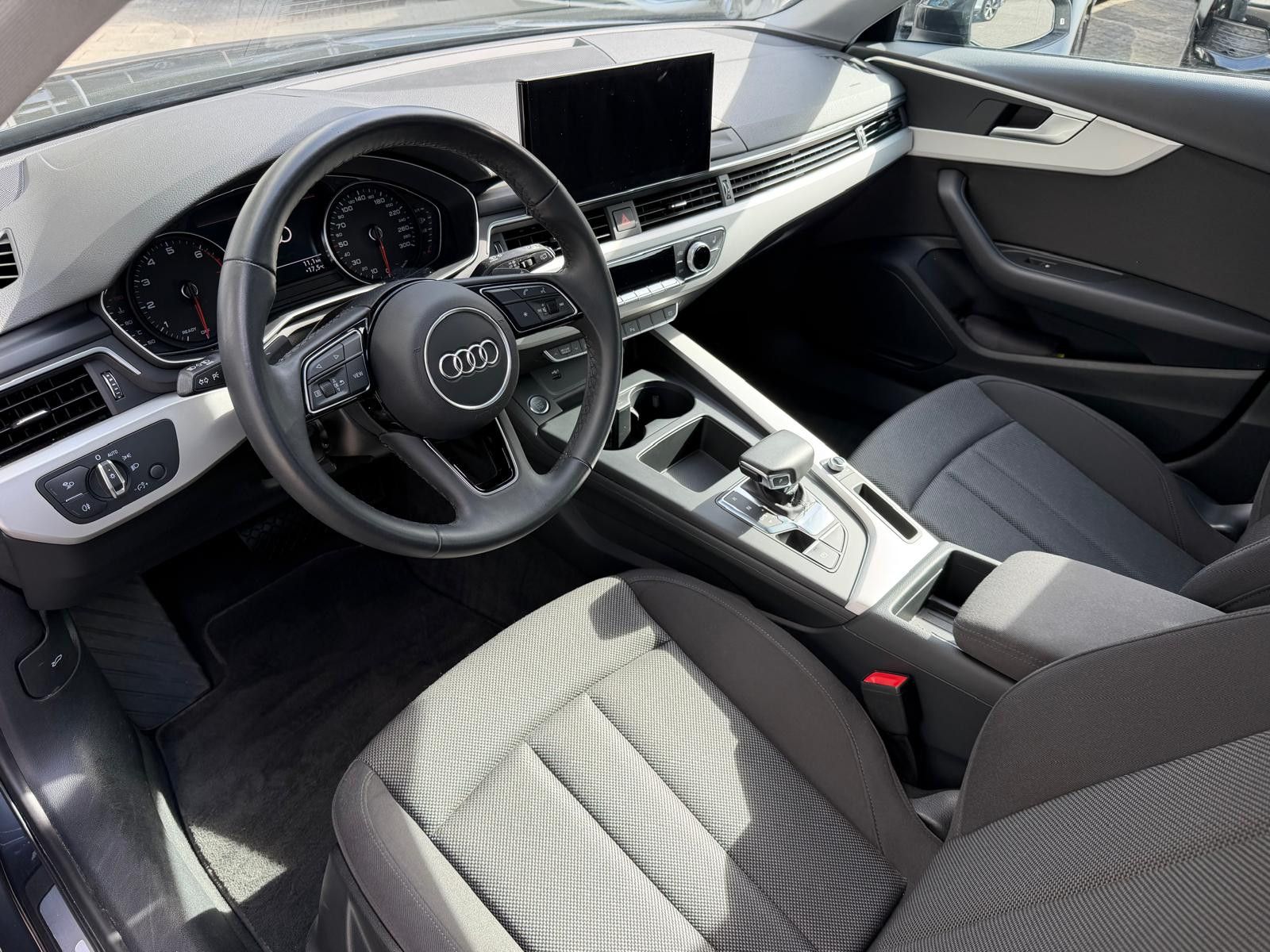 Fahrzeugabbildung Audi A4 Av 40 TFSI S-Tr Advanc LED+NAVI+SHZ+TEMP+17"