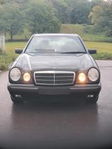 Mercedes-Benz Mercedes w210 e200 - Mercedes-Benz E 200: Limousine, W210