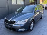 Skoda Octavia Combi 2.0 TDI Elegance 4X4 AHK - Skoda Octavia: Allradantrieb, Elegance