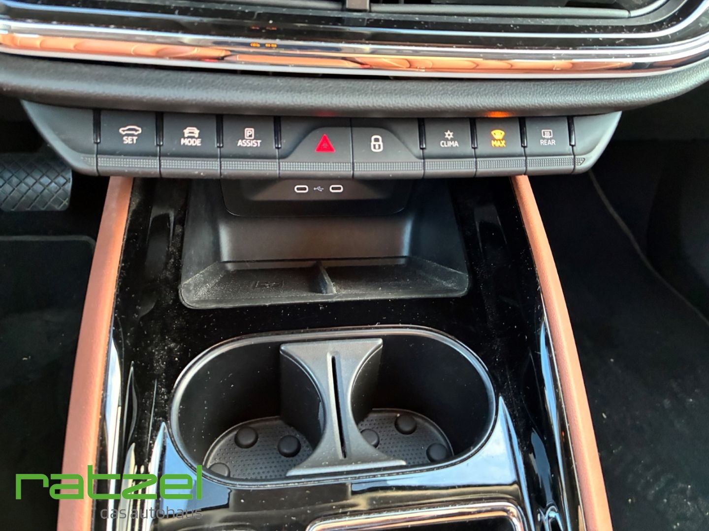 Fahrzeugabbildung SKODA Enyaq 80 ecoSuite iV 150 Navi Kamera Elektr. Hec