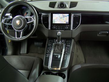 Porsche Macan - 4