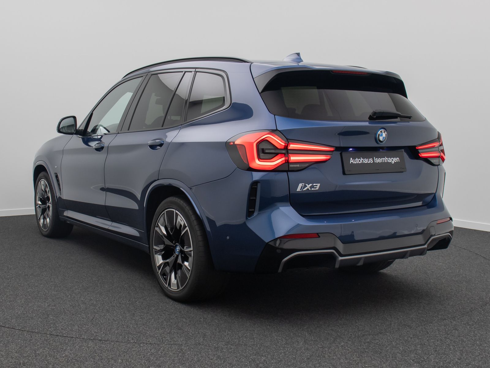 Fahrzeugabbildung BMW iX3 Impressive M Sport Panorama 360°HUD DAB H/K
