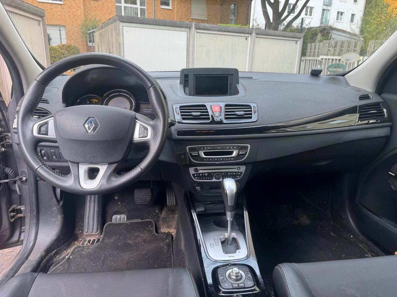 Renault Megane 2011 — photo 9