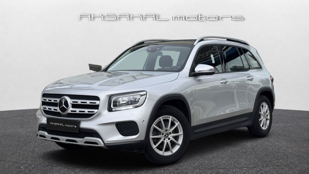 Image of Mercedes-Benz GLB 180