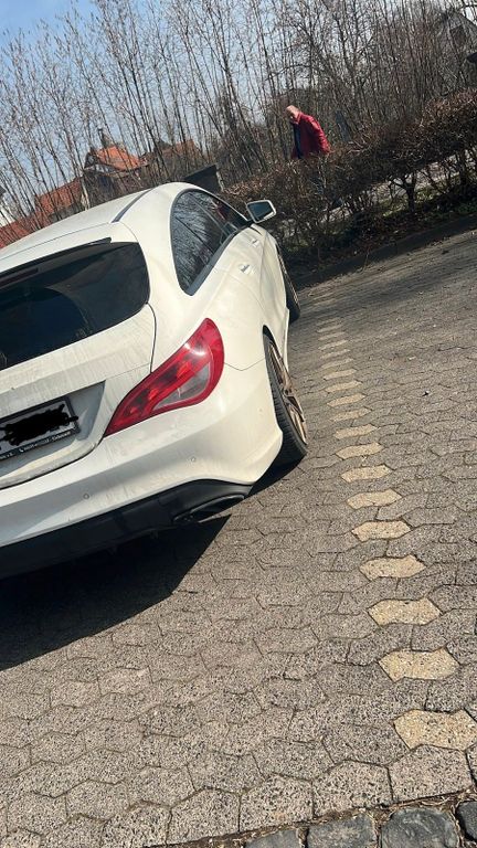 Image of Mercedes-Benz CLA 200
