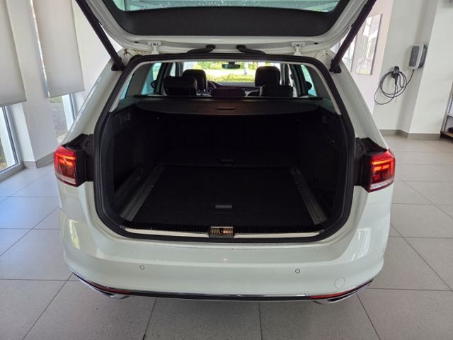 Passat Variant Elegance 2.0 TDI DSG LED NAV APP