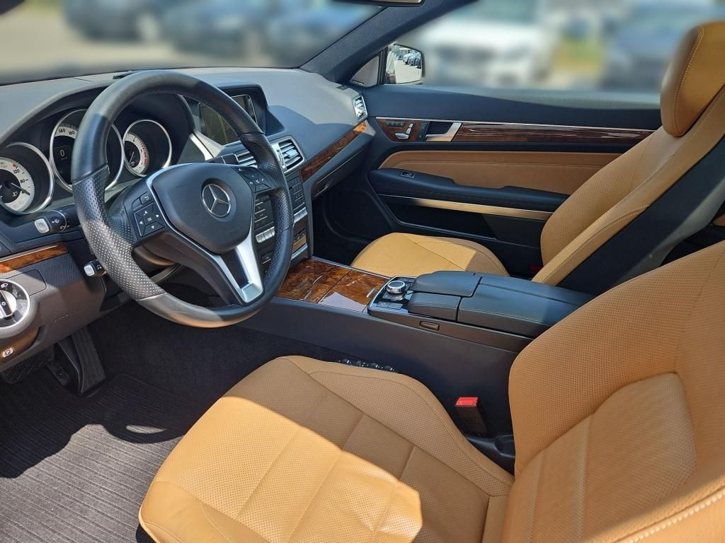 Fahrzeugabbildung Mercedes-Benz E 250 d Coupé Pano ACC Sitzklima Burm. LED Memo