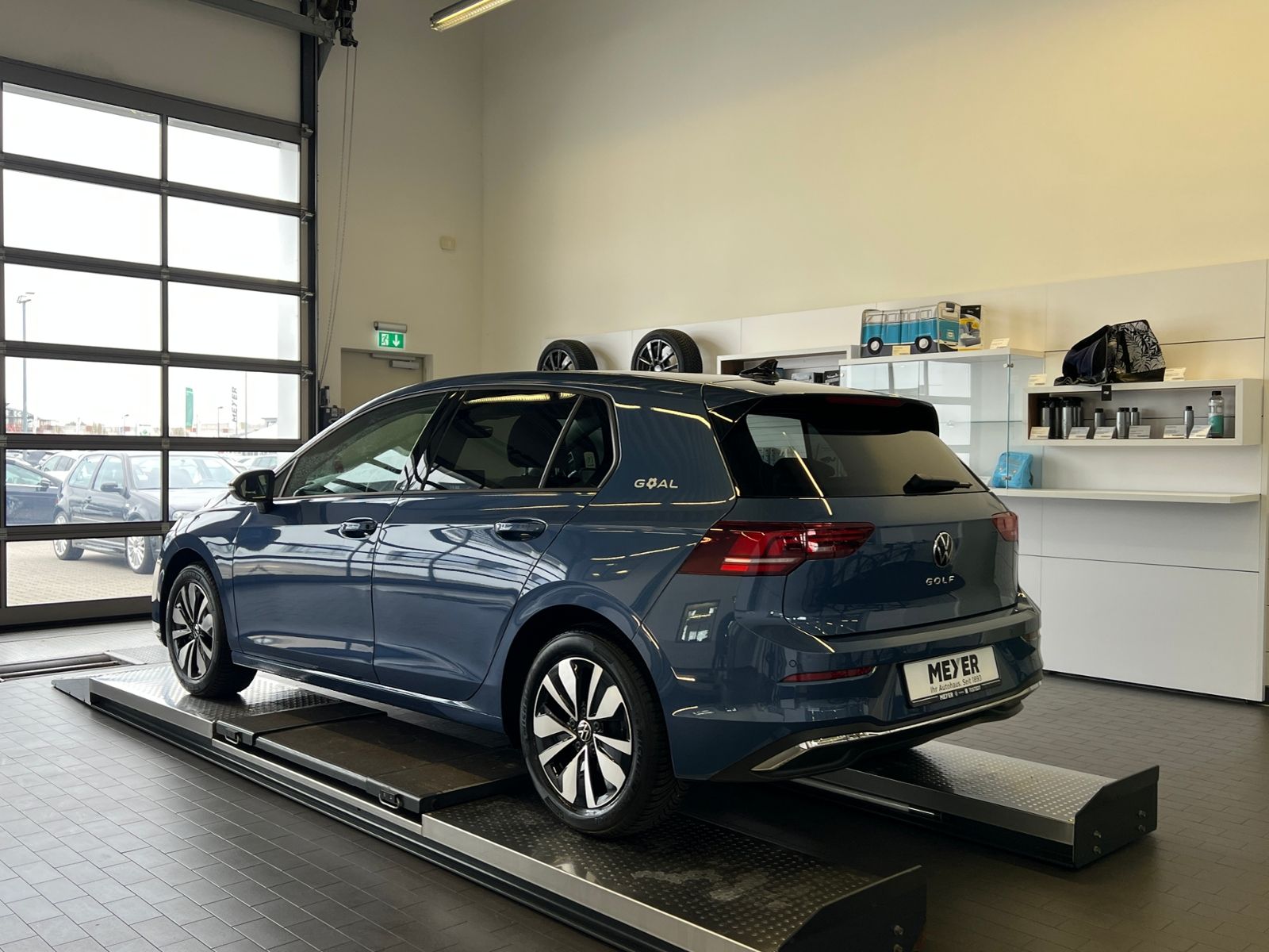 Fahrzeugabbildung Volkswagen Golf VIII GOAL 1.5 TSI *LED, App-Connect, 16'-LM