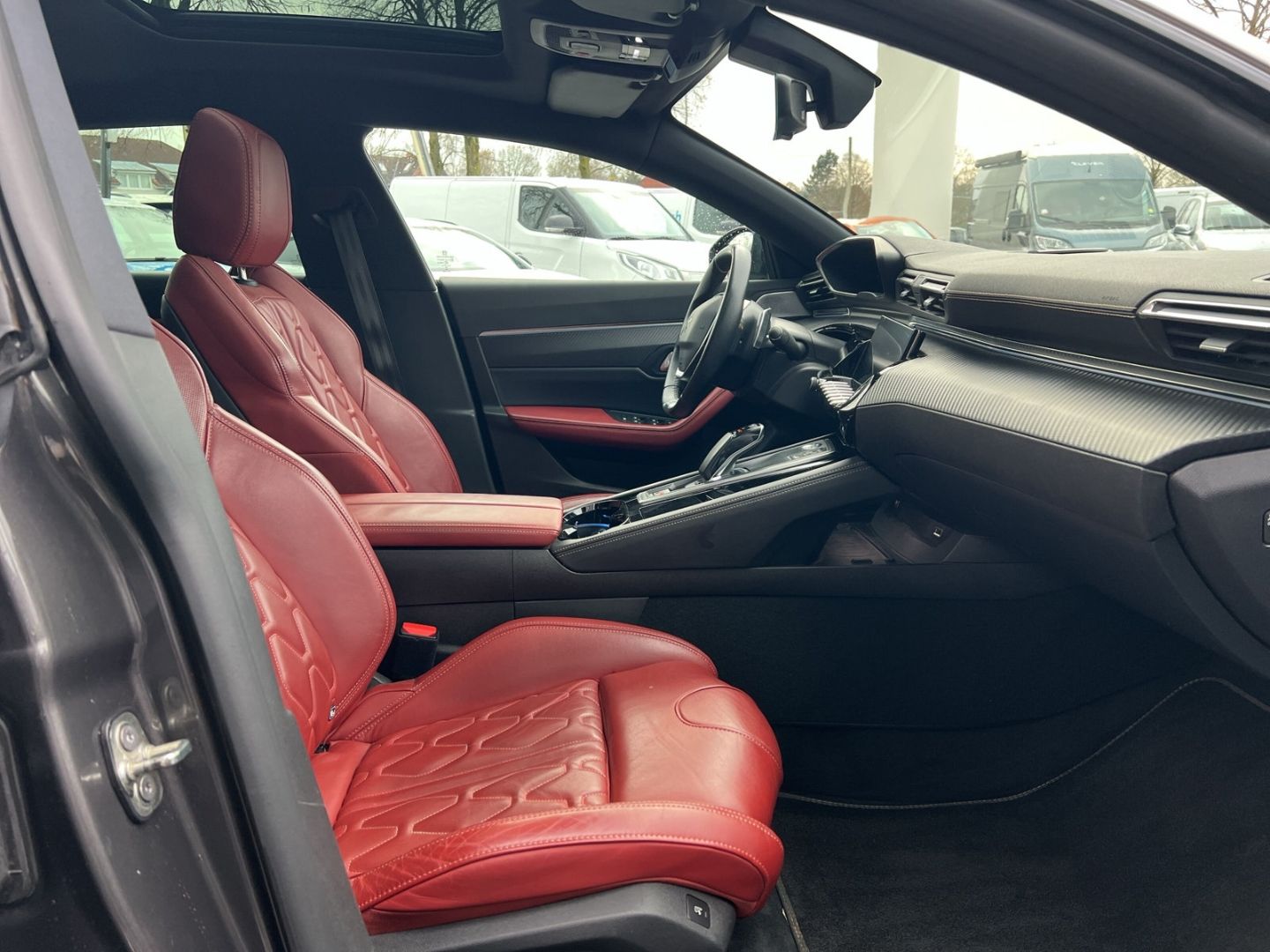 Fahrzeugabbildung Peugeot 508 SW GT HYBRID 225 e-EAT8 Sportpaket El. Pano