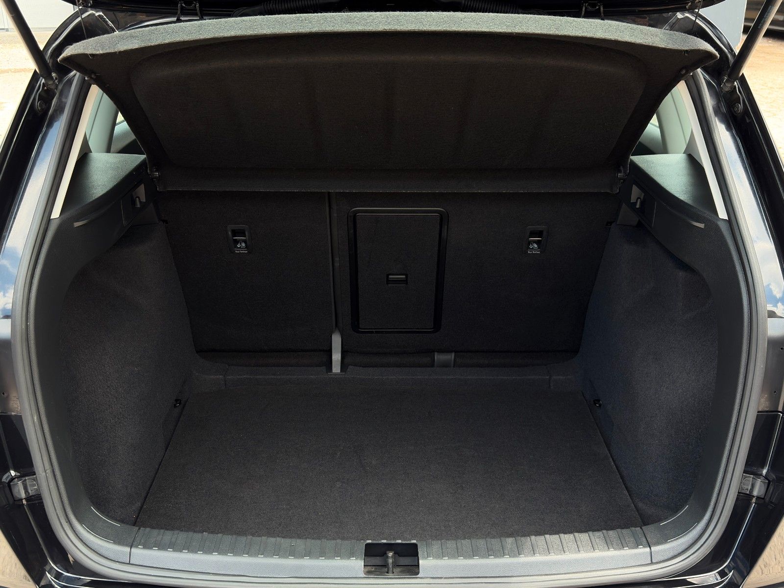 Fahrzeugabbildung SEAT Ateca Style 1,5 TSI DSG Tempomat LHZ SHZ CAM NAV